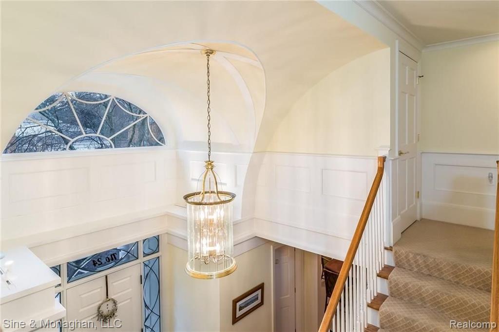 24 Warner Road Grosse Pointe Farms, MI 48236 - Photo 8 of 56