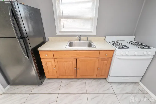 $3,000 | 217 MacArthur Avenue, Sayreville, NJ 08872