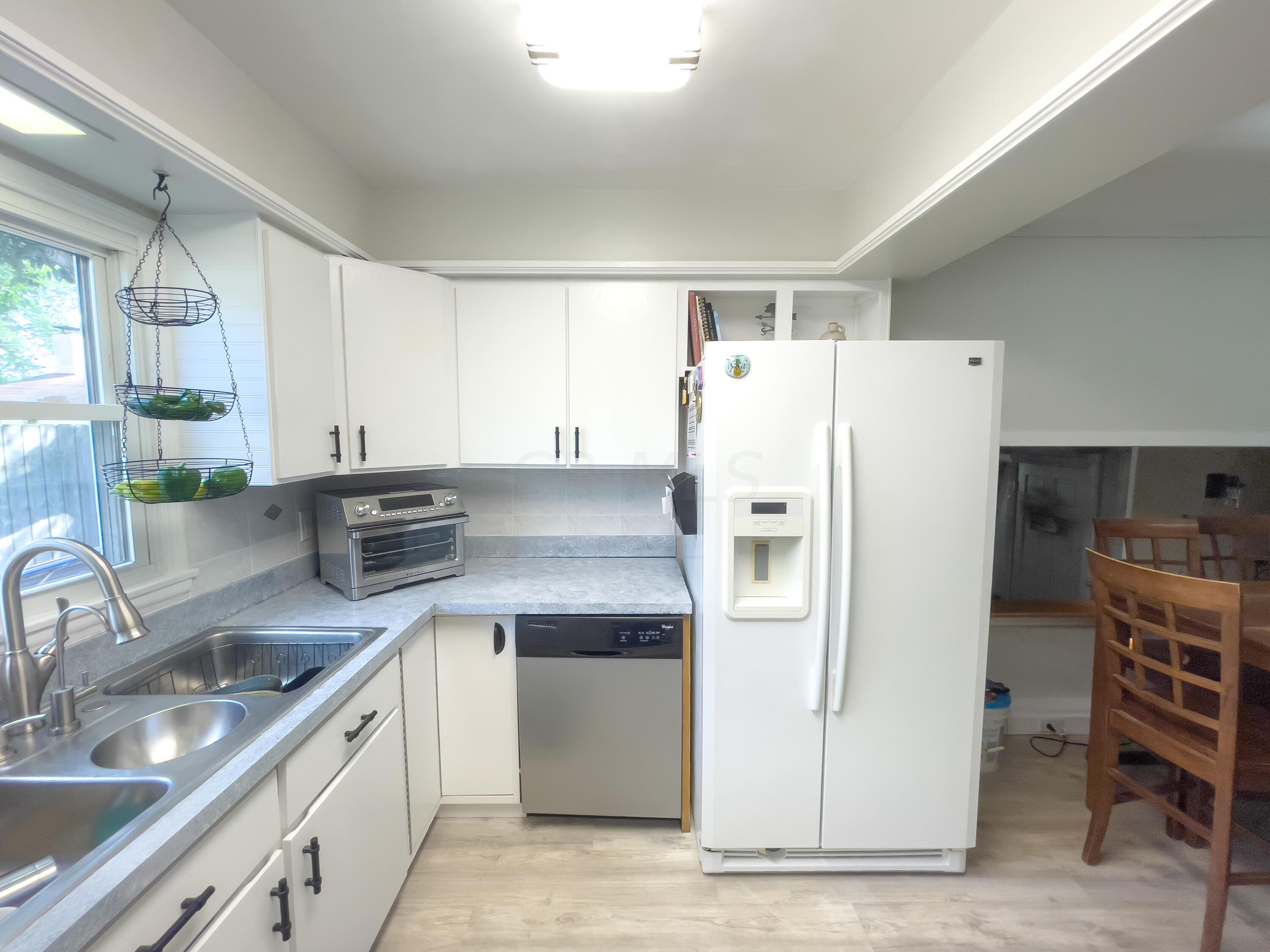 216 Sturbridge Road Columbus, OH 43228 - Photo 17 of 34 Gallery Image 17