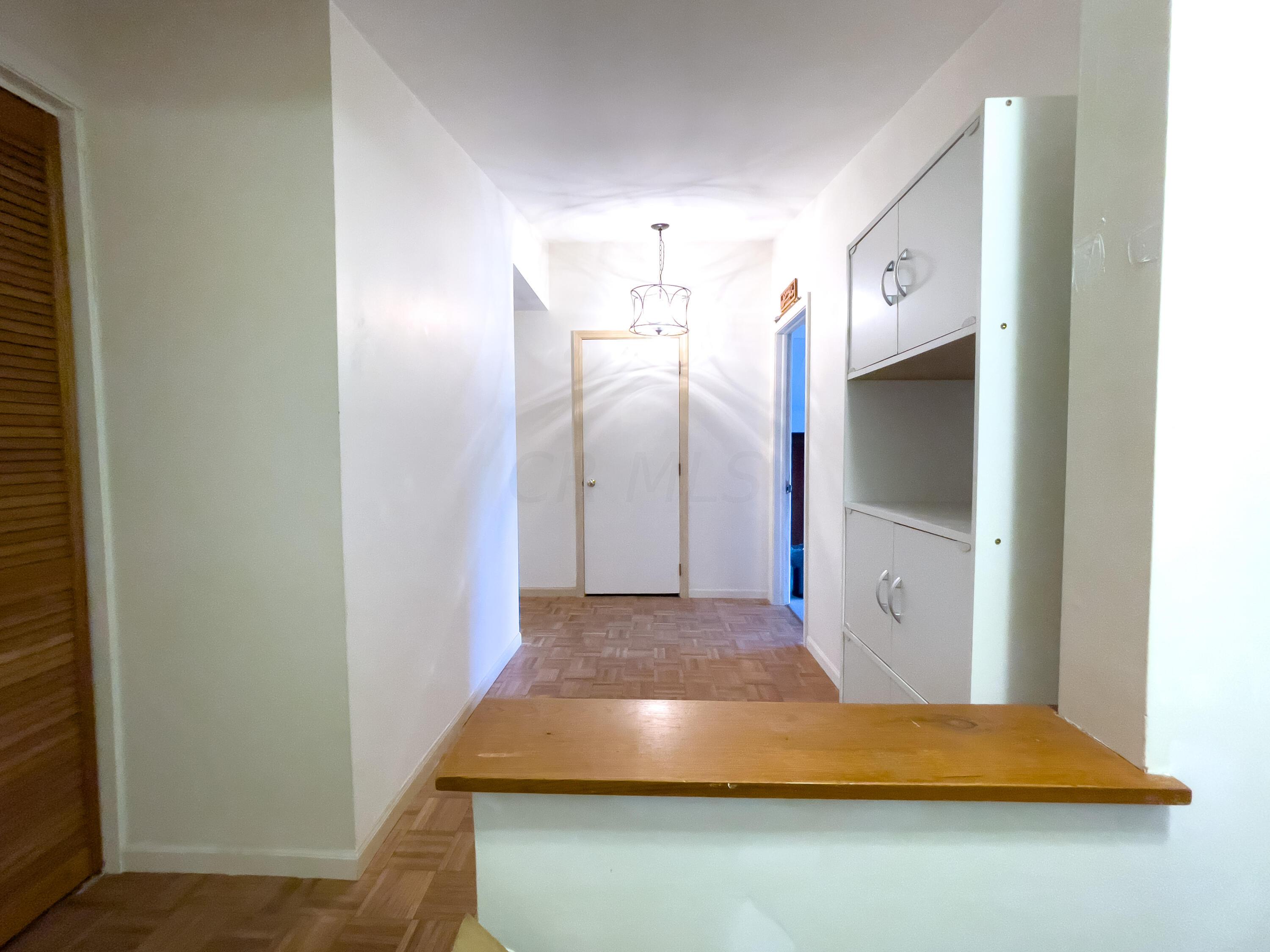 216 Sturbridge Road Columbus, OH 43228 - Photo 22 of 34 Gallery Image 22