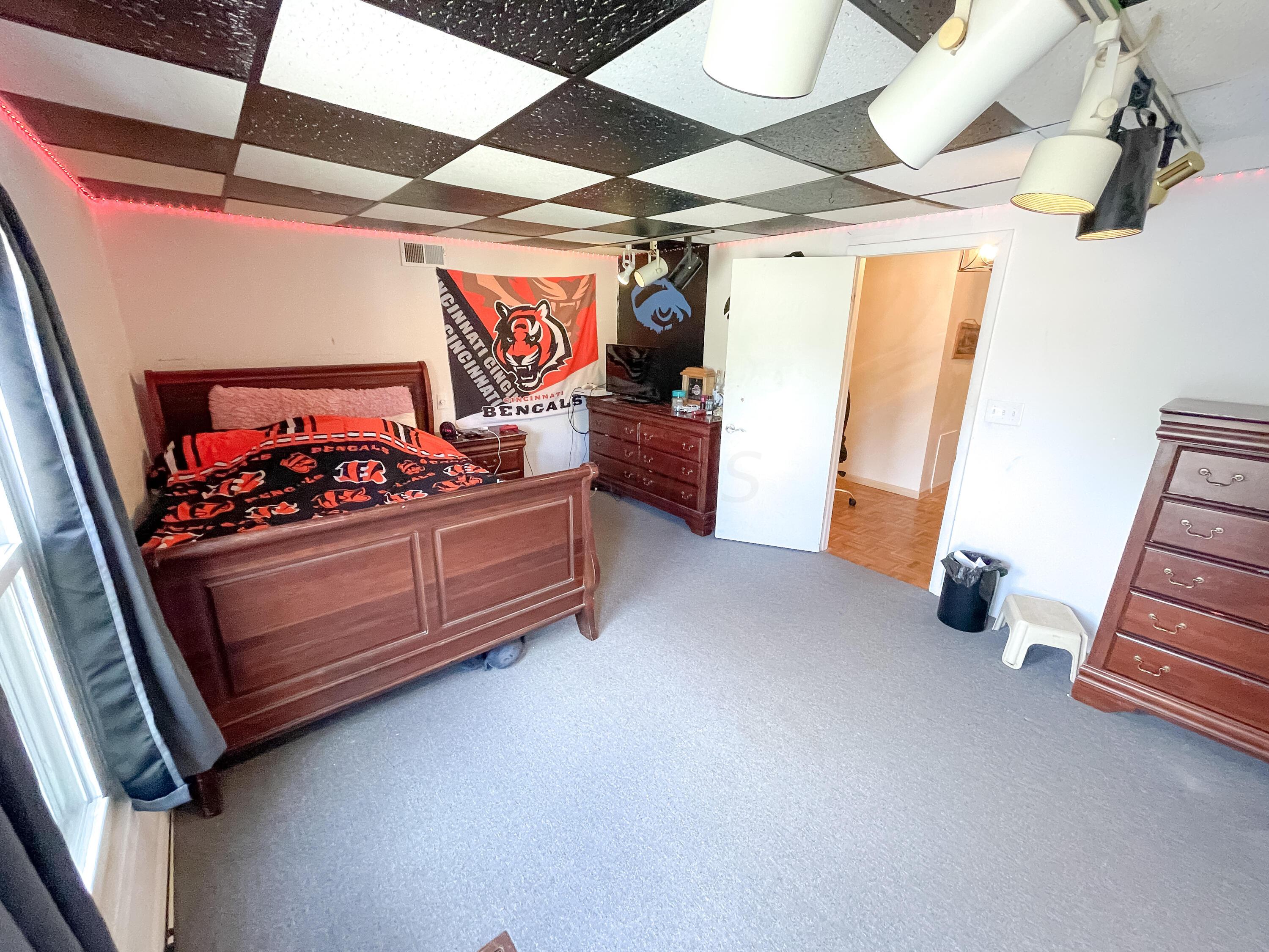 216 Sturbridge Road Columbus, OH 43228 - Photo 24 of 34 Gallery Image 24