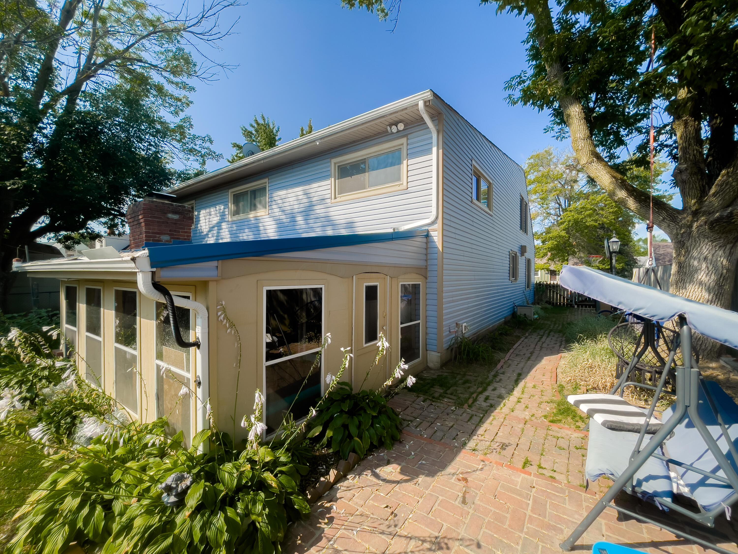 216 Sturbridge Road Columbus, OH 43228 - Photo 4 of 34 Gallery Image 4