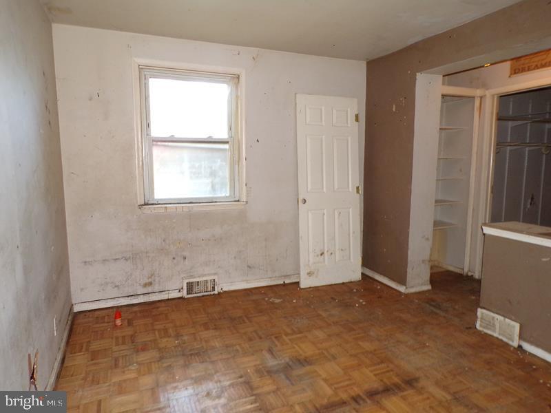 682 Rennard Street Philadelphia, PA 19116 - Photo 12 of 15