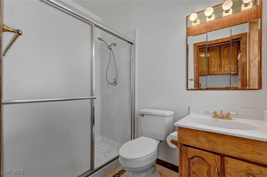 8970 West Lone Mountain Road Las Vegas, NV 89149 - Photo 41 of 94 the downstairs bedrooms attached bath!