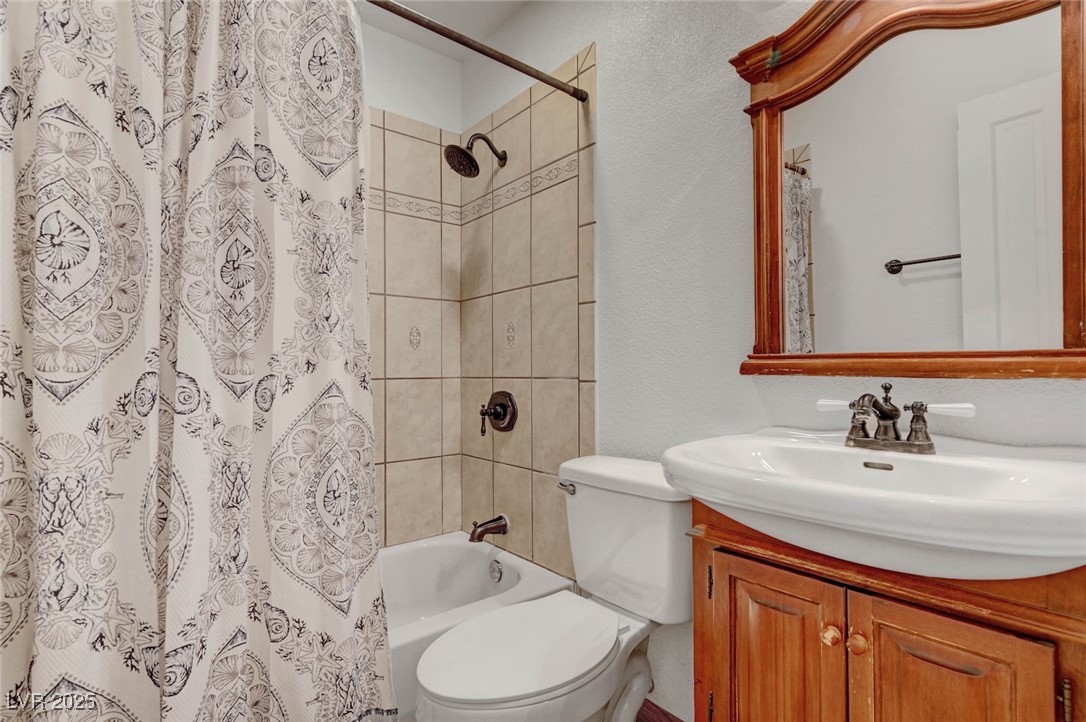 8970 West Lone Mountain Road Las Vegas, NV 89149 - Photo 46 of 94 upstairs hall bath