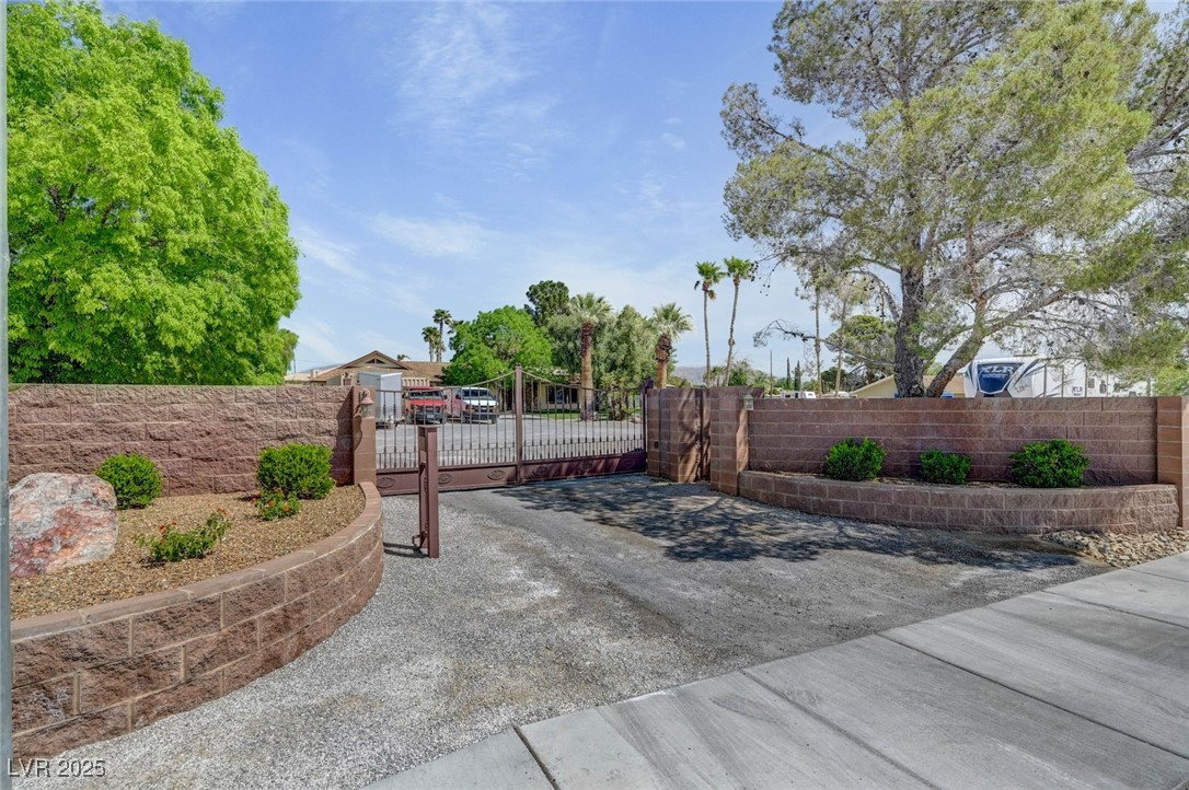 8970 West Lone Mountain Road Las Vegas, NV 89149 - Photo 6 of 94 Electric Gated Lot!
