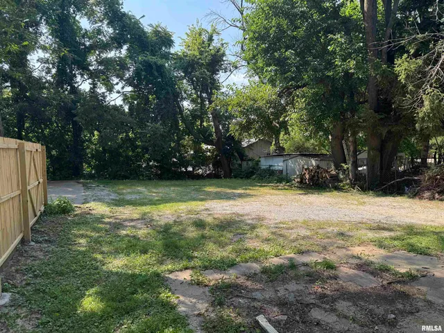 $89,900 | 1007 29th Street, Moline, IL 61265