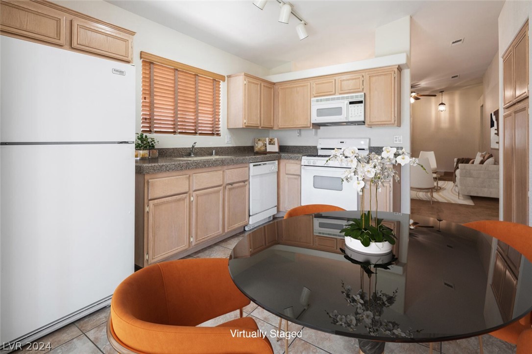 2357 Ramsgate Drive Henderson, NV 89074 - Photo 9 of 38 Kitchen with eat-in breakfast nook.