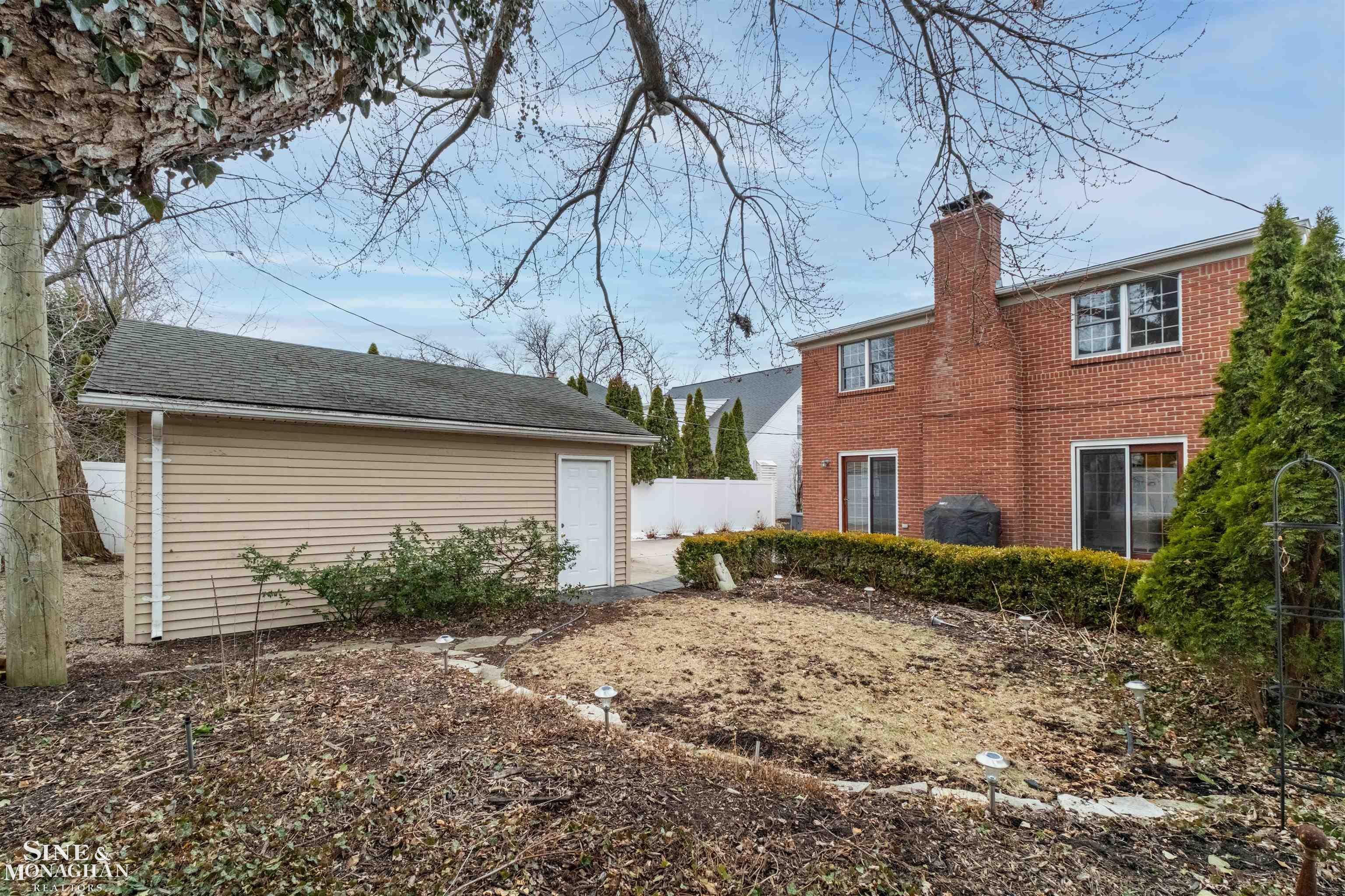 180 Fisher Road Grosse Pointe Farms, MI 48230 - Photo 56 of 88