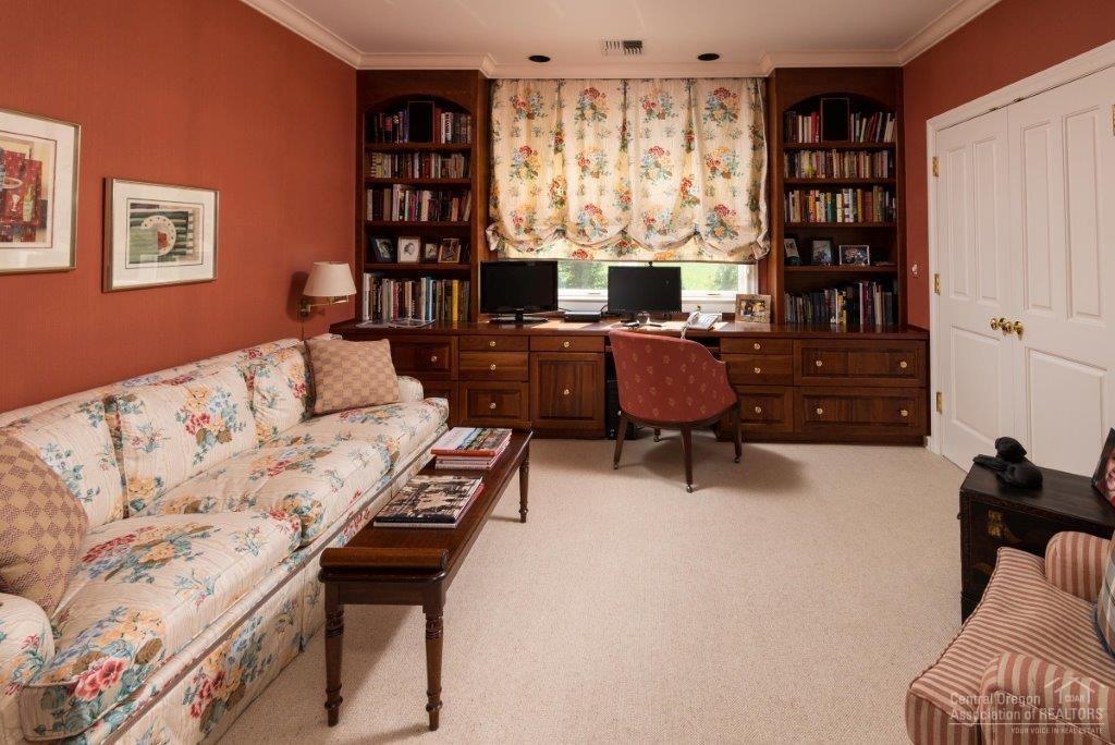 18565 Collins Road Bend, OR 97703 - Photo 15 of 20 Additional Photo