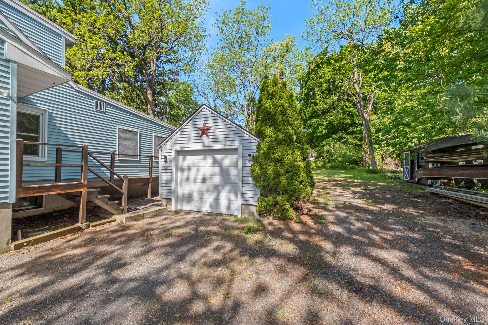 189 Lakeside Road Newburgh, NY 12550 - Photo 25 of 33