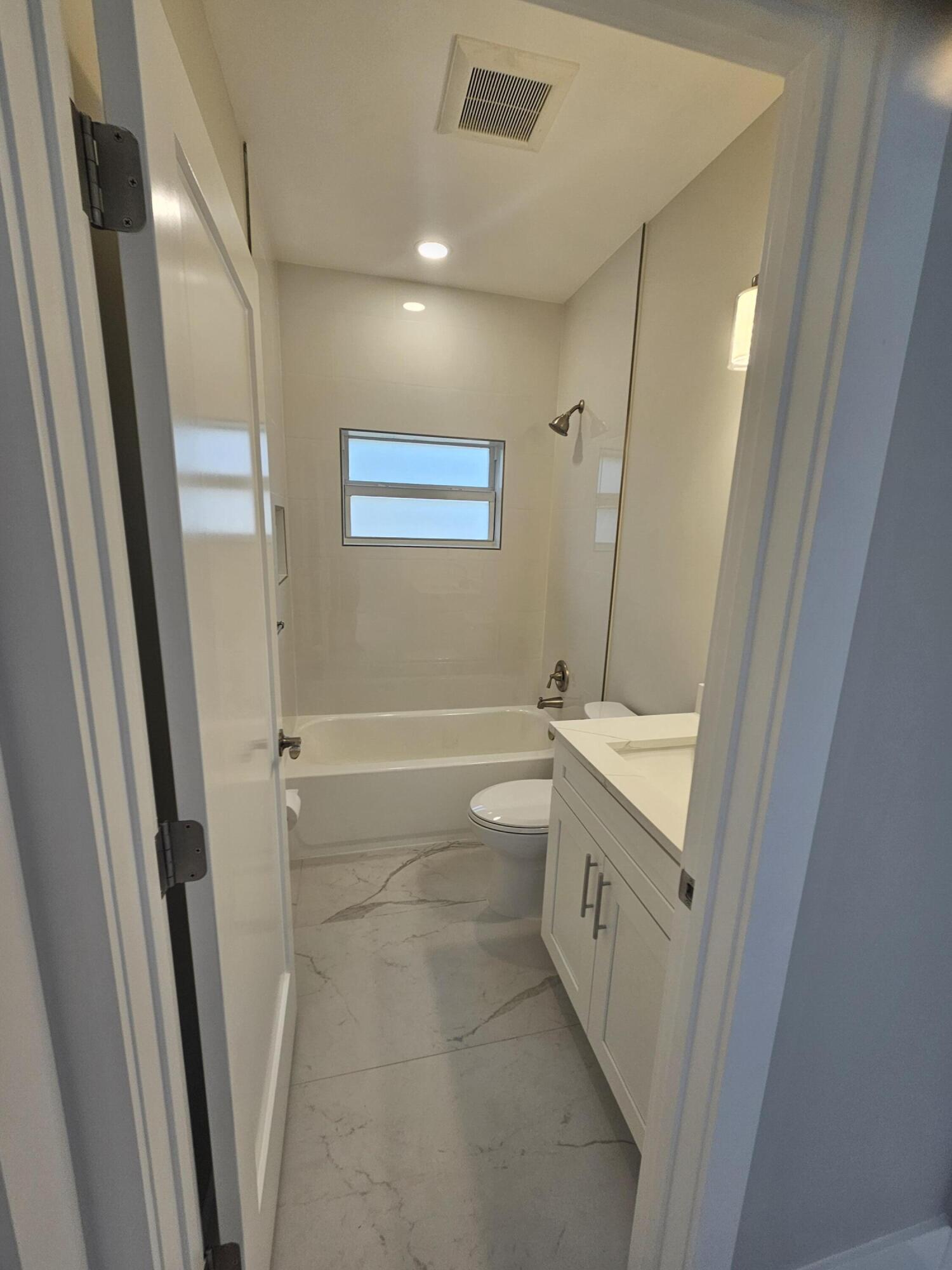 3878 Southeast Grant Street Stuart, FL 34997 - Photo 29 of 38 20260130_144052