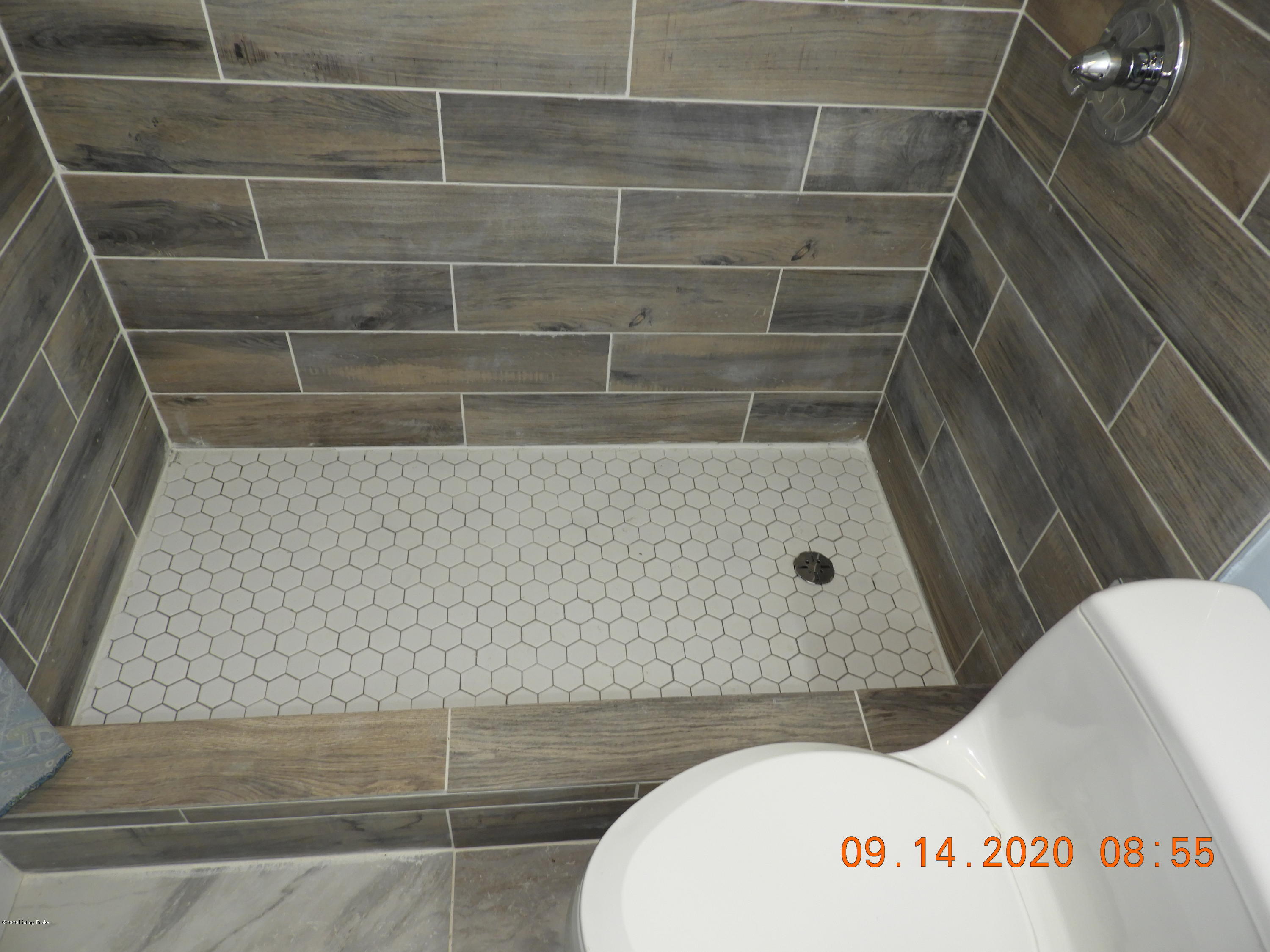 6602 Price Ln Road Louisville, KY 40229 - Photo 18 of 34 DSCN7052