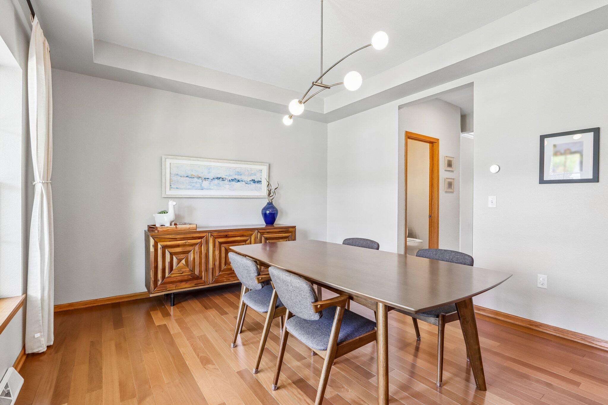 2335 Forest Run Summit, WI 53066 - Photo 12 of 60 Dining Room pic2