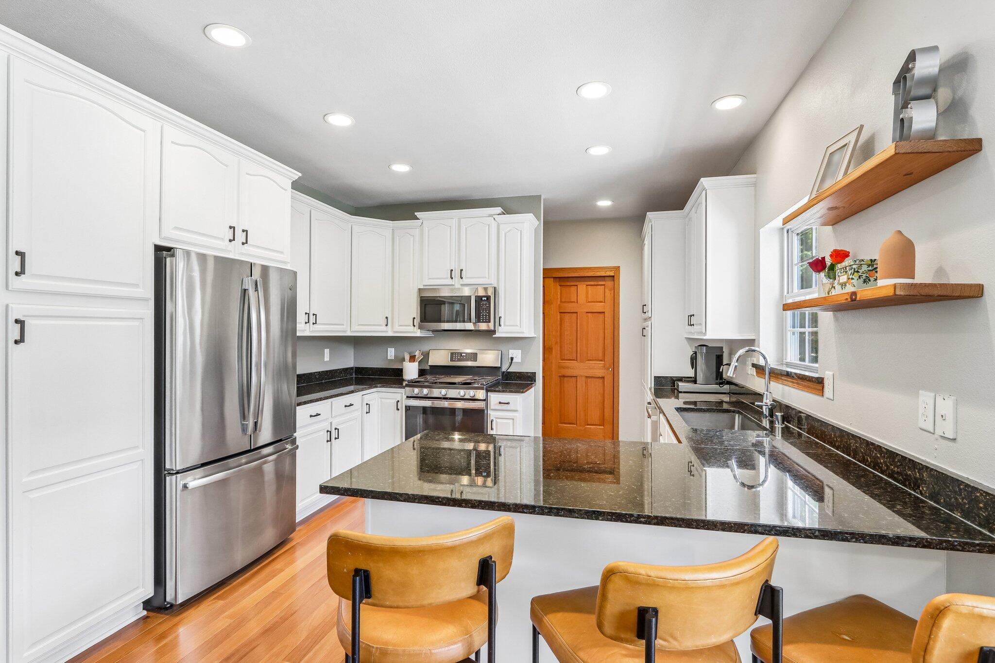 2335 Forest Run Summit, WI 53066 - Photo 5 of 60 SS Appliances, Granite, lots of storage