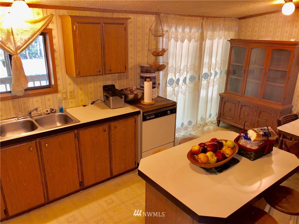 4350 Vining Road Bellingham, WA 98226 - Photo 10 of 15 Gallery Image 10