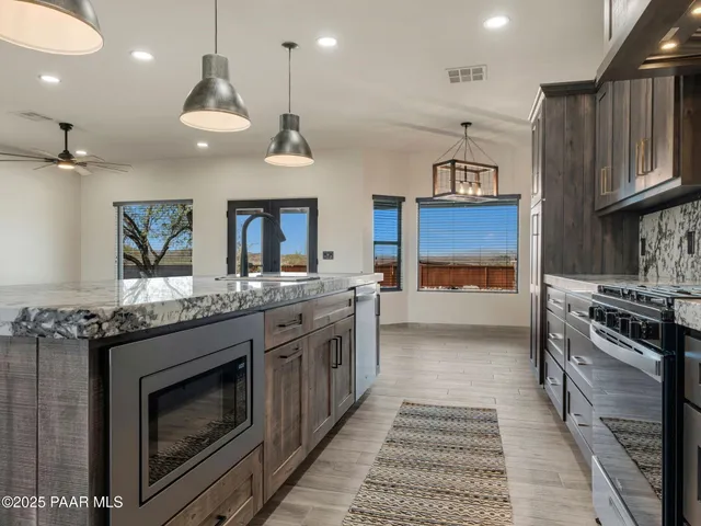 a view of a garage room