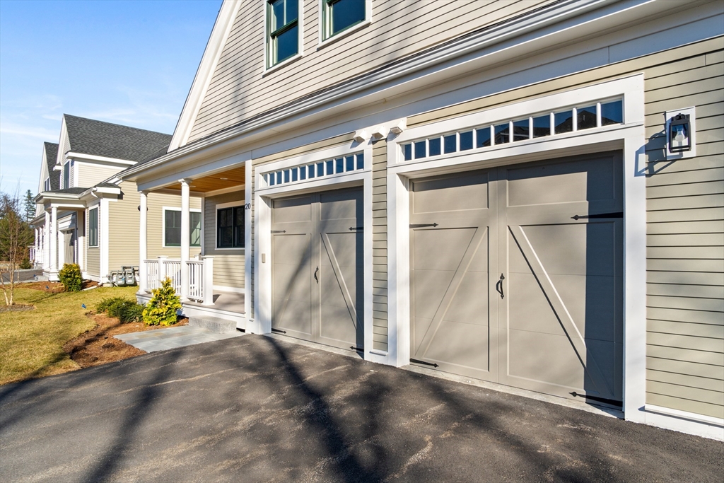 20 Talbot Lane, Unit 20 Reading, MA 01867 - Photo 5 of 38