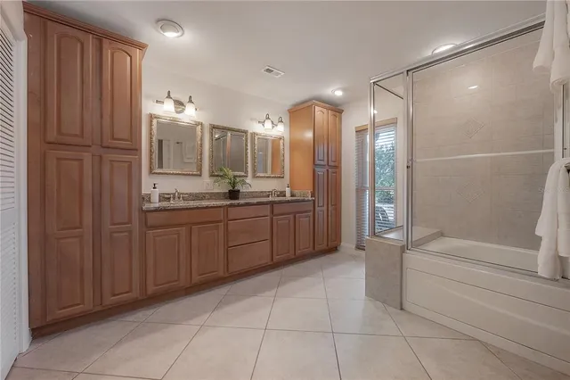 $650,000 | 18503 Turtle Drive, Lutz, FL 33548