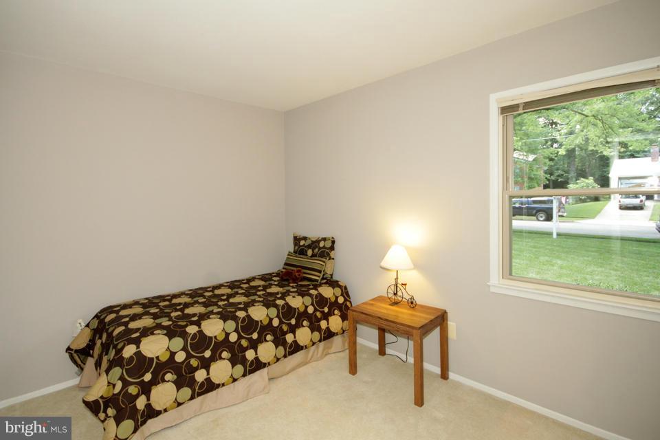 5621 Heming Avenue Springfield, VA 22151 - Photo 14 of 30 Bedroom