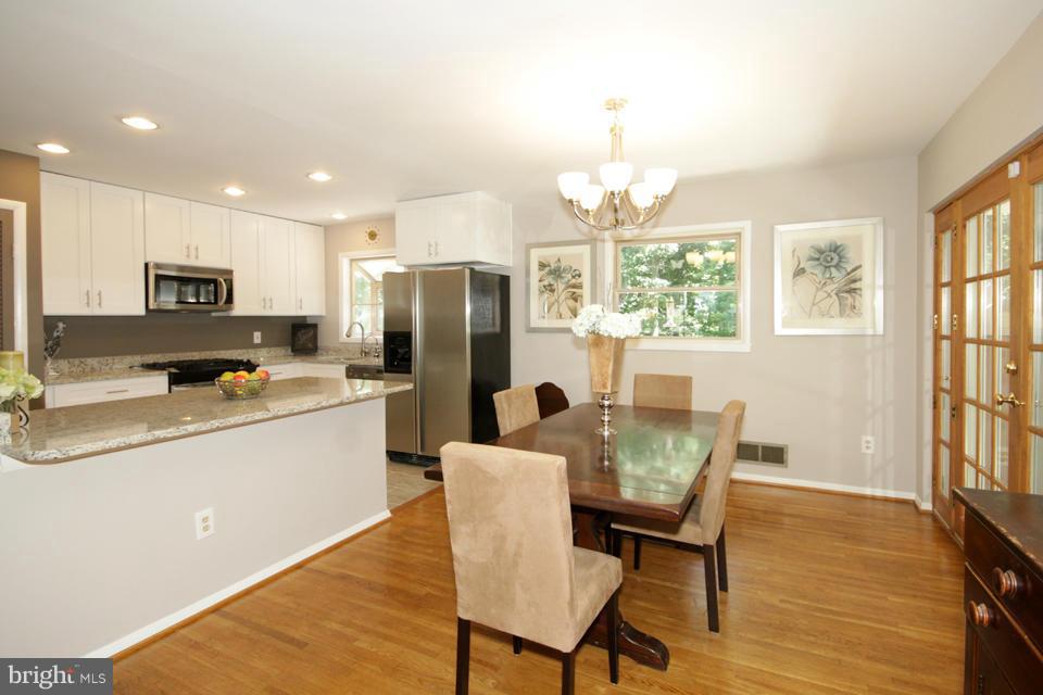 5621 Heming Avenue Springfield, VA 22151 - Photo 7 of 30 Dining Room