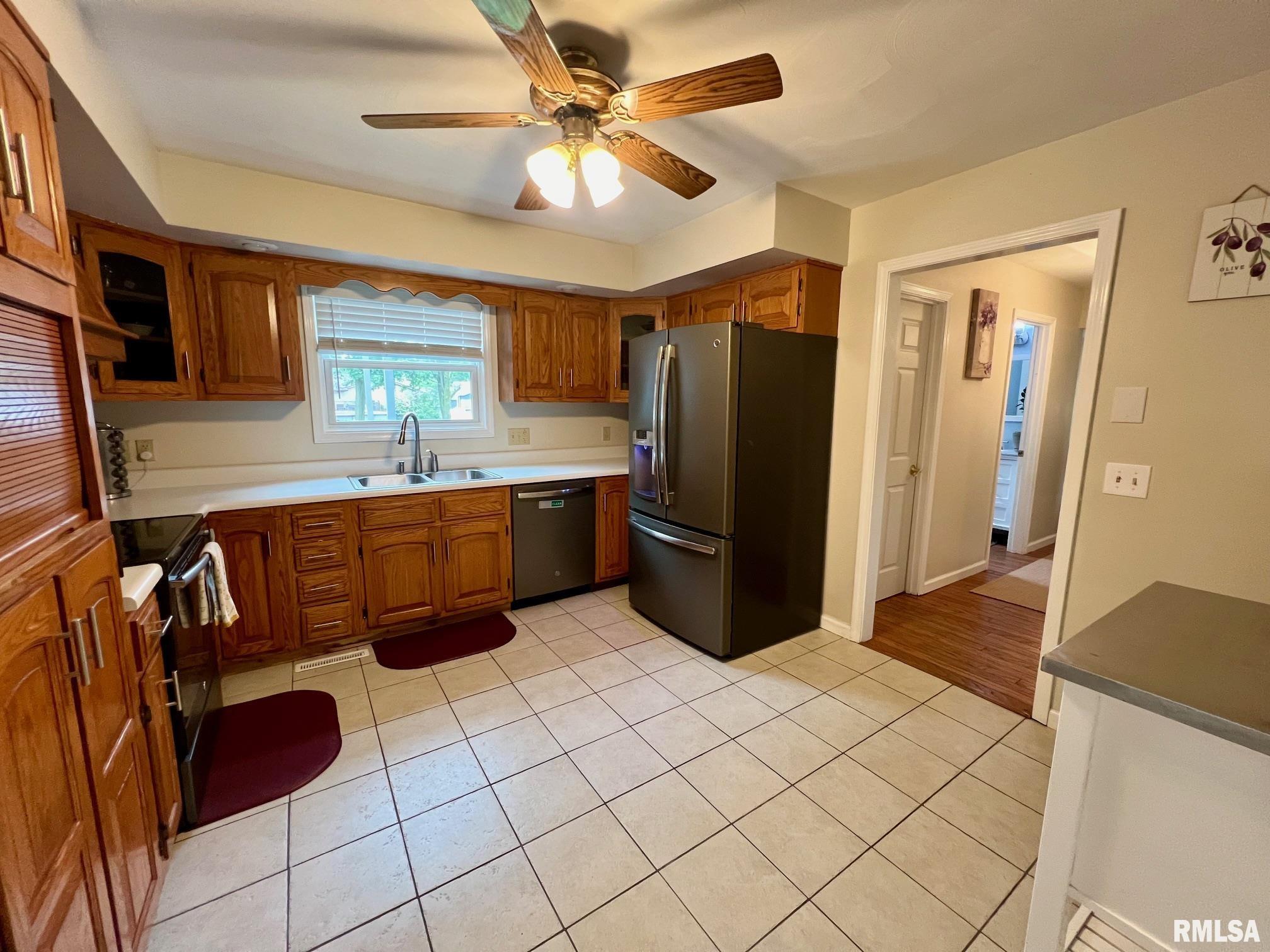 891 Riddle Hill Road Springfield, IL 62711 - Photo 15 of 50