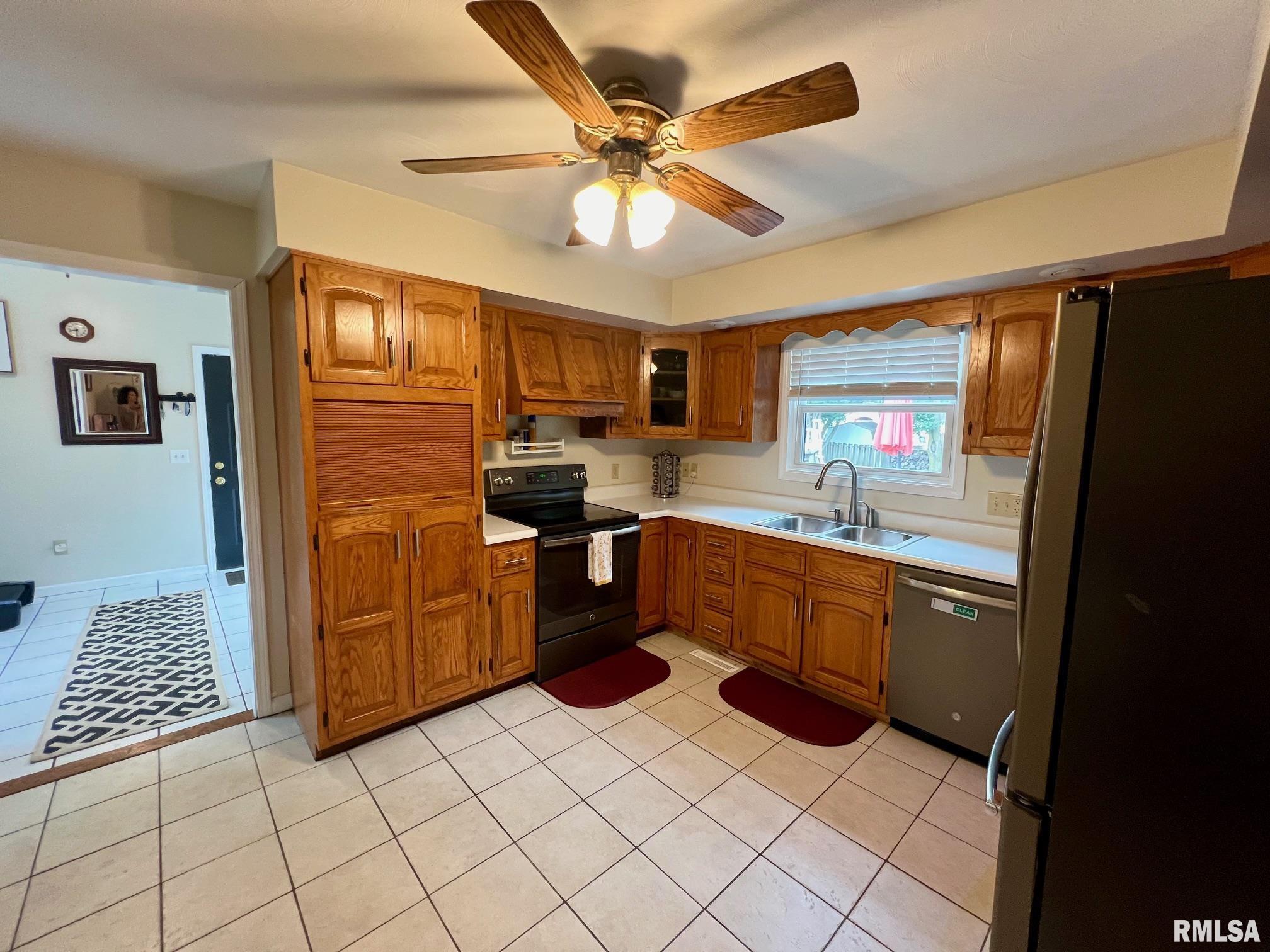 891 Riddle Hill Road Springfield, IL 62711 - Photo 16 of 50