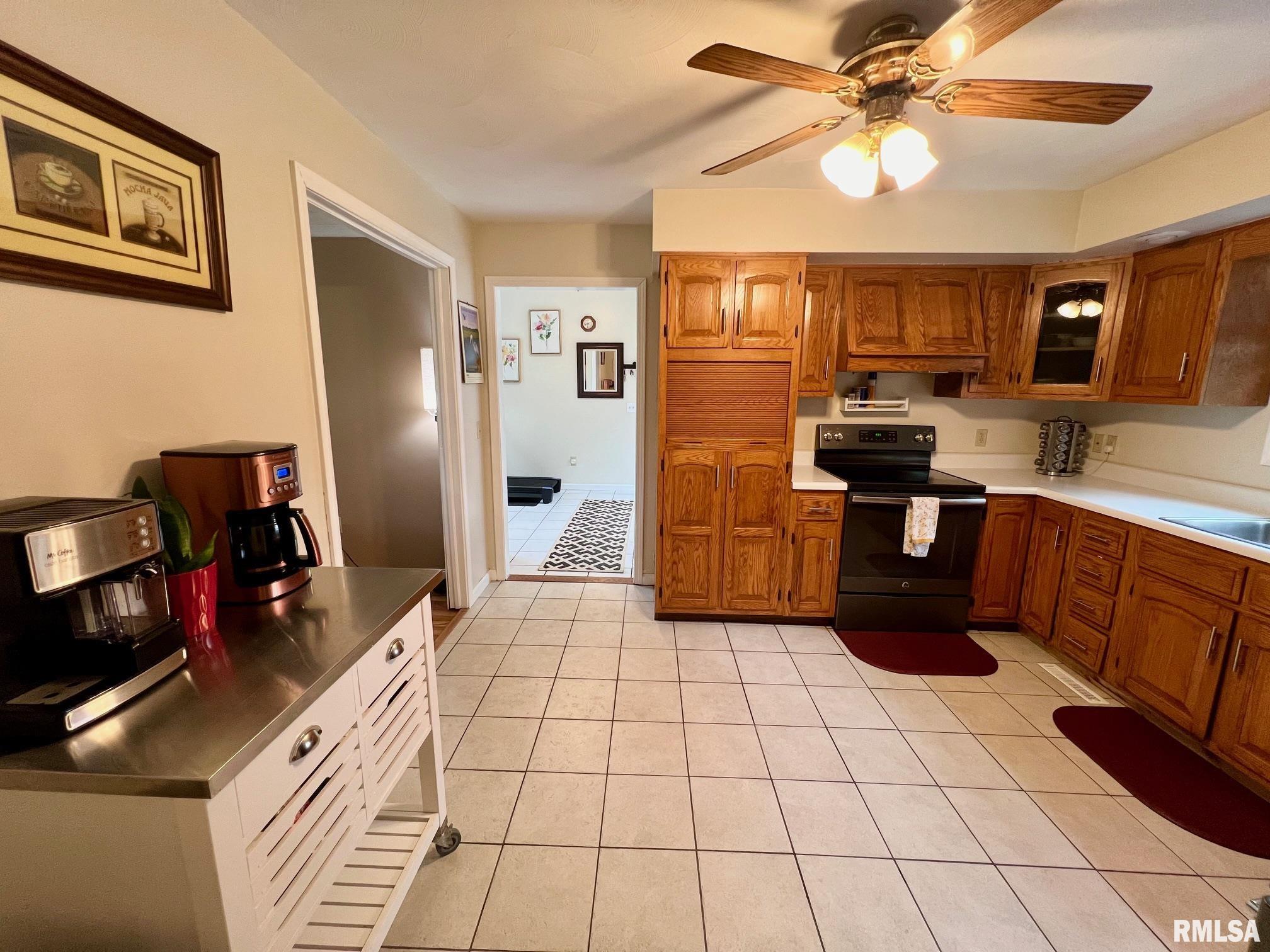891 Riddle Hill Road Springfield, IL 62711 - Photo 20 of 50