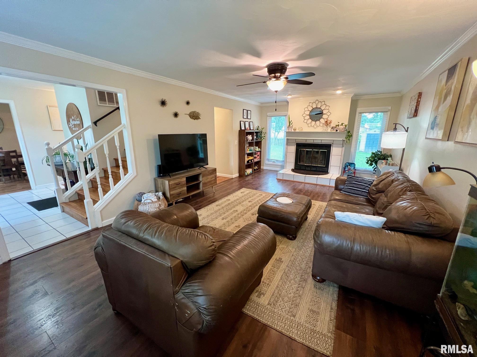 891 Riddle Hill Road Springfield, IL 62711 - Photo 6 of 50