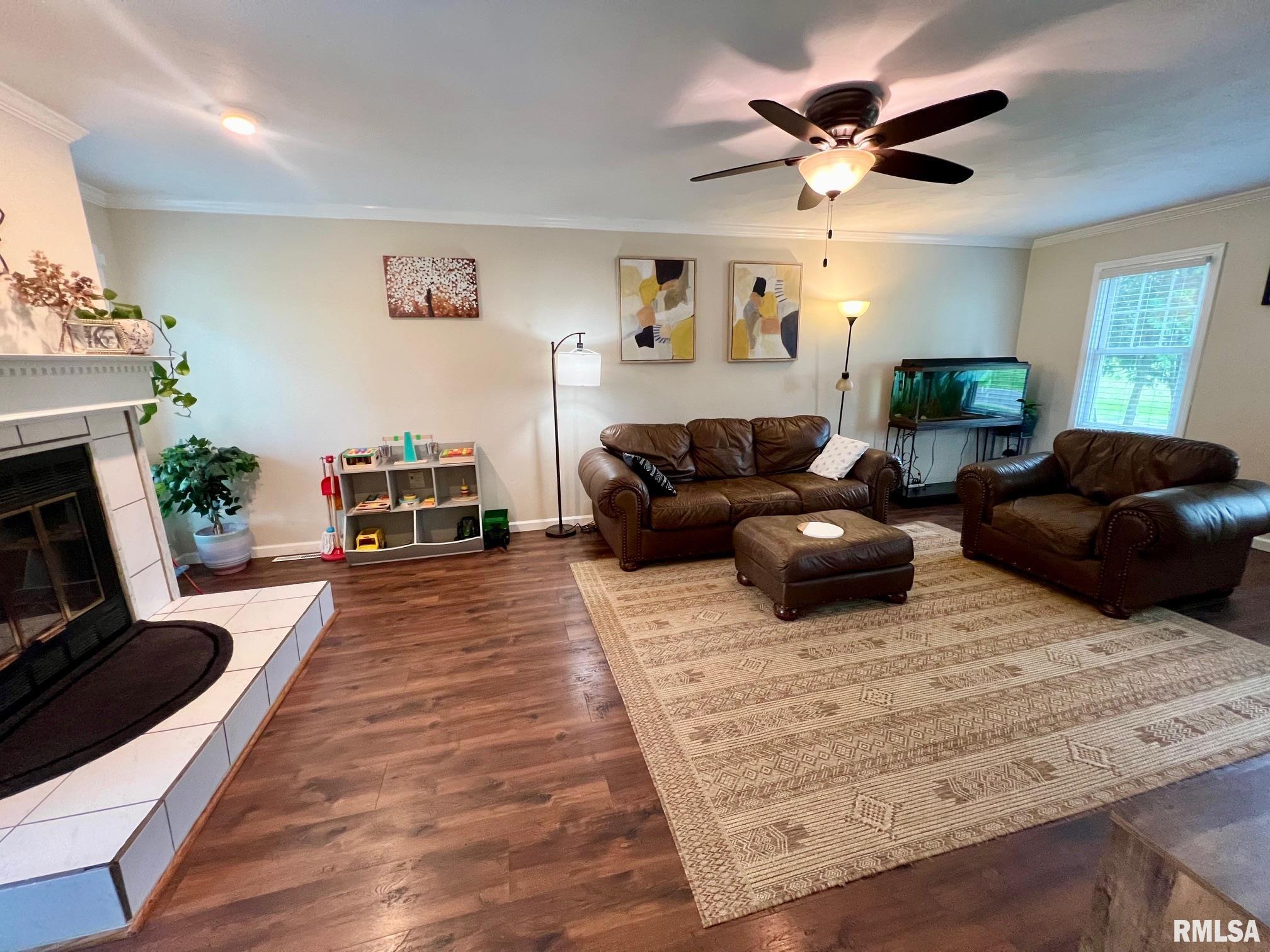 891 Riddle Hill Road Springfield, IL 62711 - Photo 9 of 50