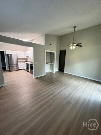 $2,095 | 426 Piercefield Drive, Richmond Hill, GA 31324