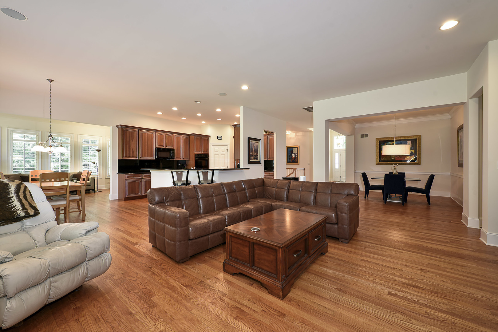 1002 Ridgeview Drive Inverness, IL 60010 - Photo 8 of 34 a living room with furniture and a wooden floor