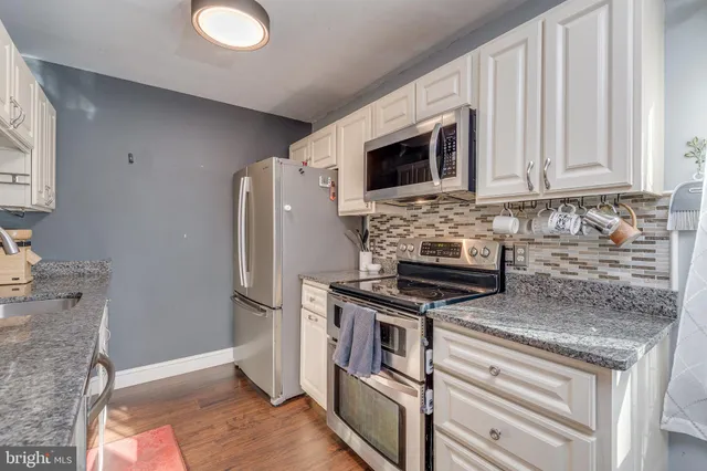 $425,000 | 225 Dobson Lane, Cherry Hill, NJ 08003