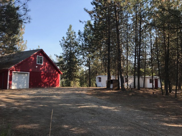 8610 East Bridges Road Elk, WA 99009 - Photo 1 of 9
