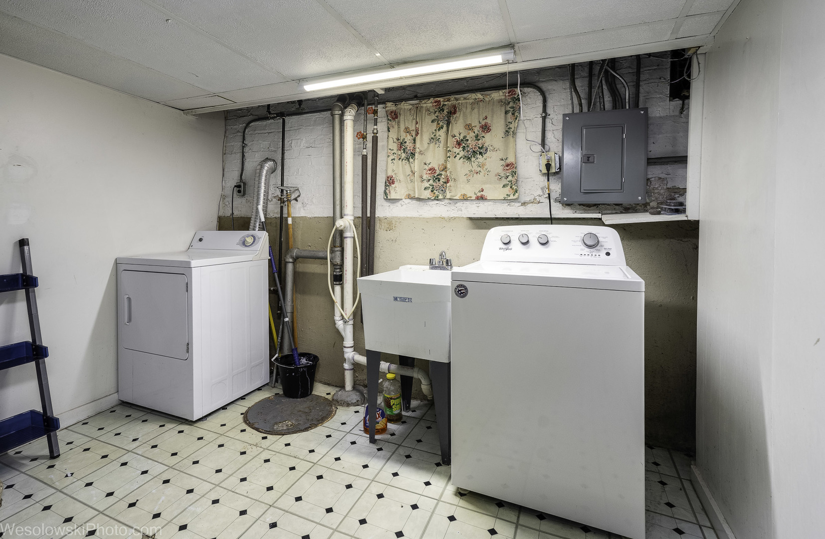 5944 West Foster Avenue Chicago, IL 60630 - Photo 17 of 21 a room with storage and utility