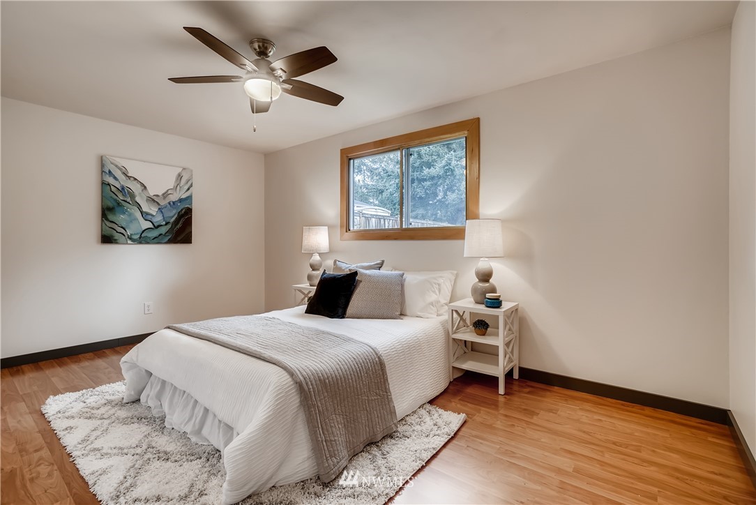 1905 Vine Road Brier, WA 98036 - Photo 14 of 25 Gallery Image 14