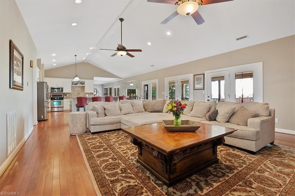 935 Robert Beck Road Lexington, NC 27292 - Photo 13 of 45 Living room