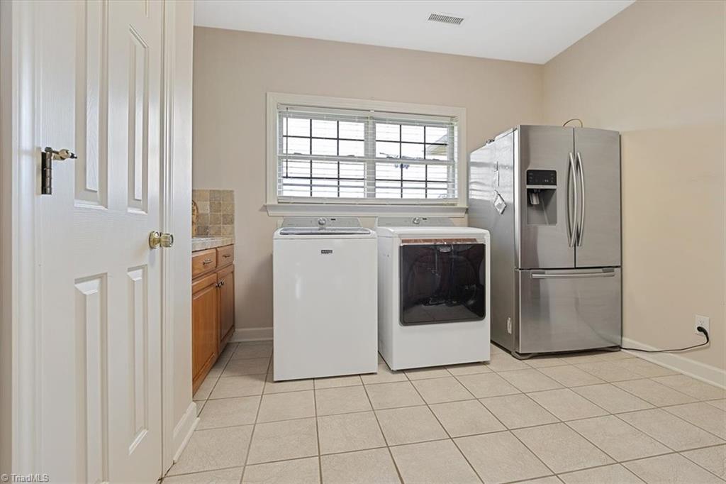935 Robert Beck Road Lexington, NC 27292 - Photo 21 of 45 Up stairs laundry room