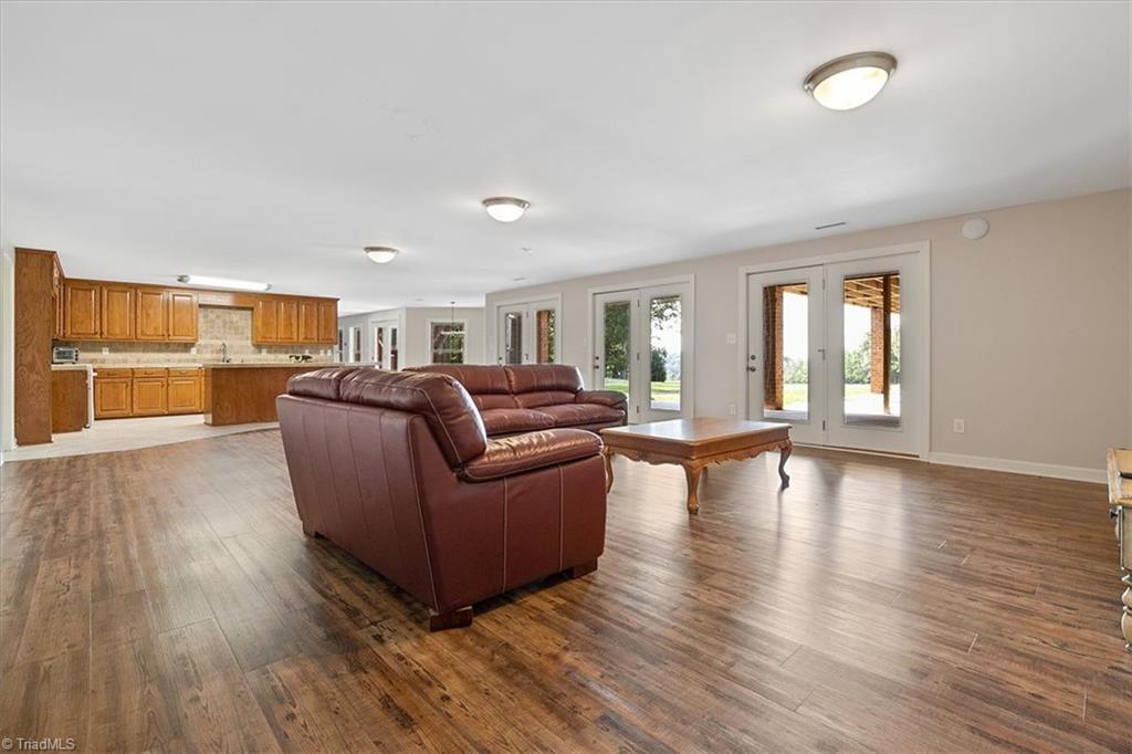 935 Robert Beck Road Lexington, NC 27292 - Photo 23 of 45 Downstairs living room