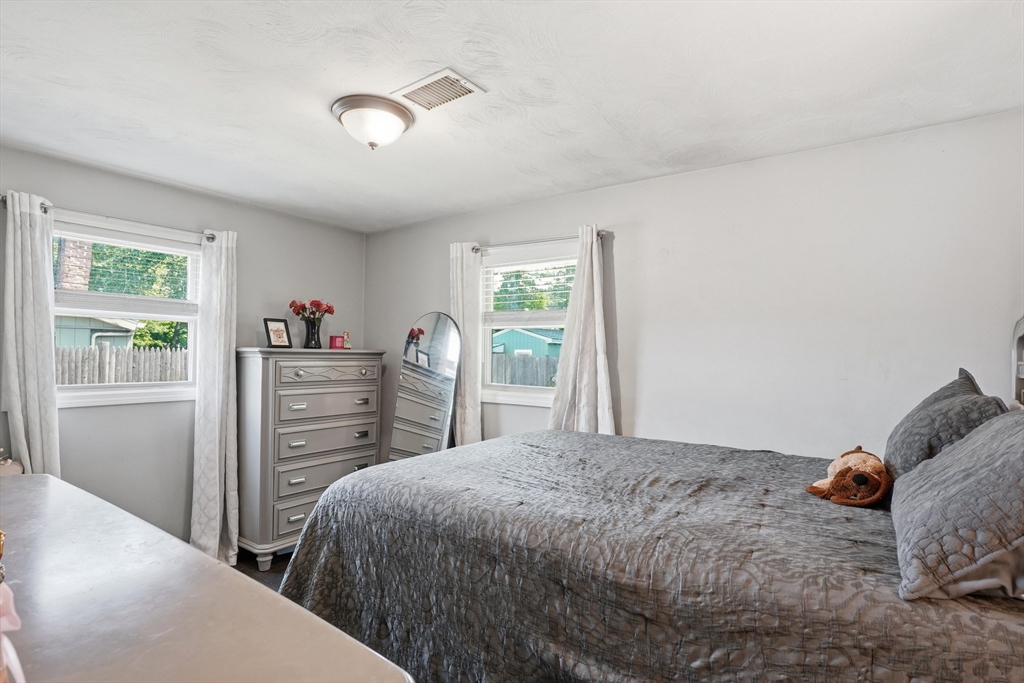 69 Elsie Road Brockton, MA 02302 - Photo 16 of 26