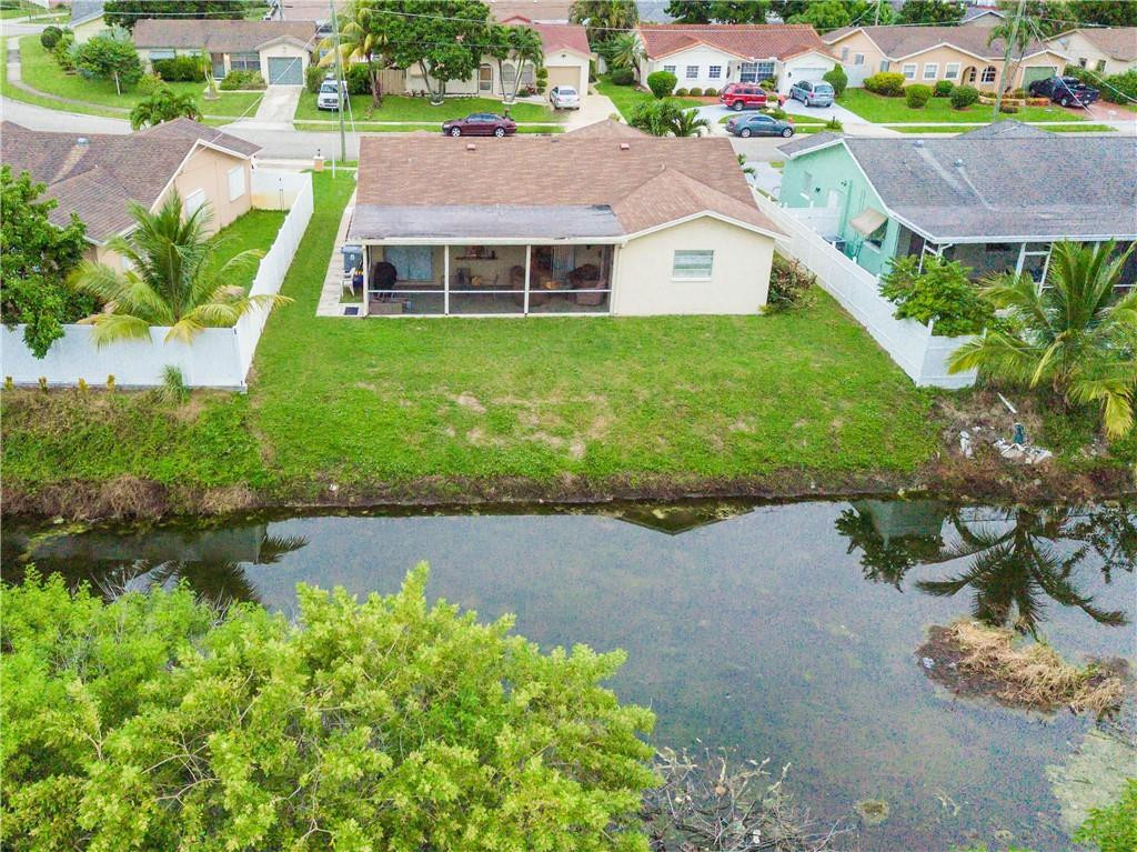 22210 Southwest 58th Avenue Boca Raton, FL 33428 - Photo 3 of 24 Photo 3