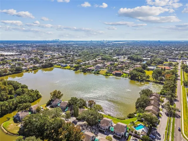 $259,000 | 6916 Lake Pl Court, Tampa, FL 33634