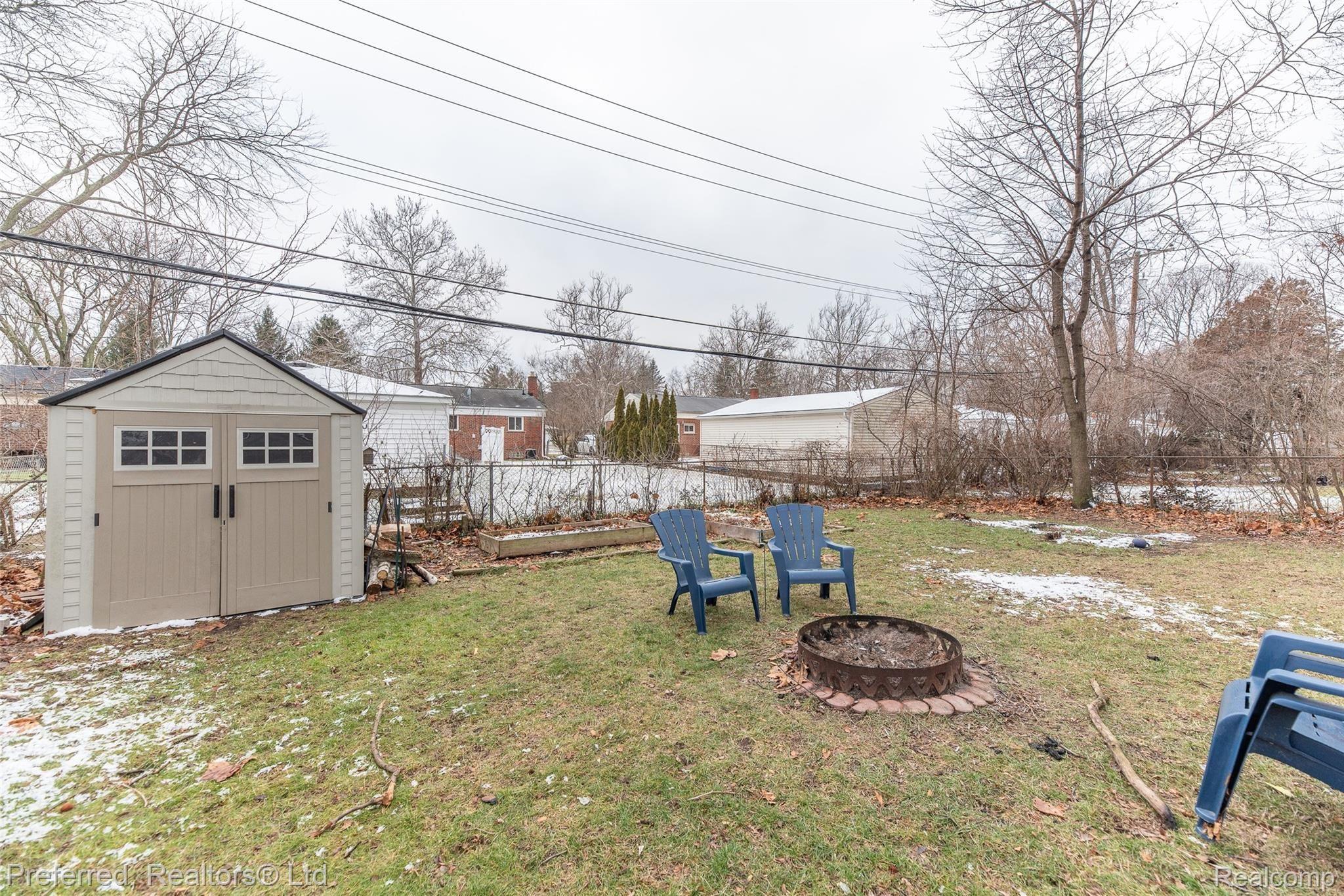 17253 Rougeway Street Livonia, MI 48152 - Photo 23 of 24 Rougeway-34.jpg