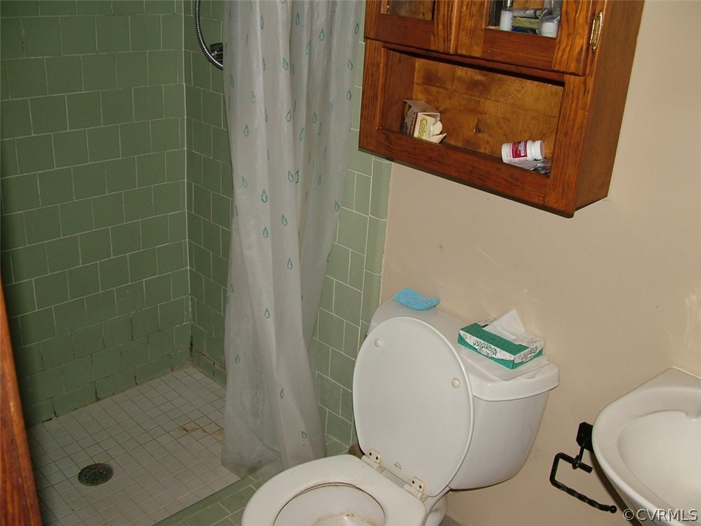 7401 Narrowridge Road Henrico, VA 23231 - Photo 15 of 23 master bath has shower