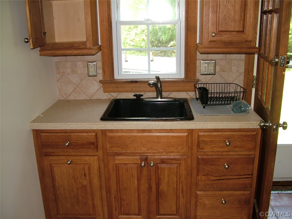 7401 Narrowridge Road Henrico, VA 23231 - Photo 7 of 23 sink area