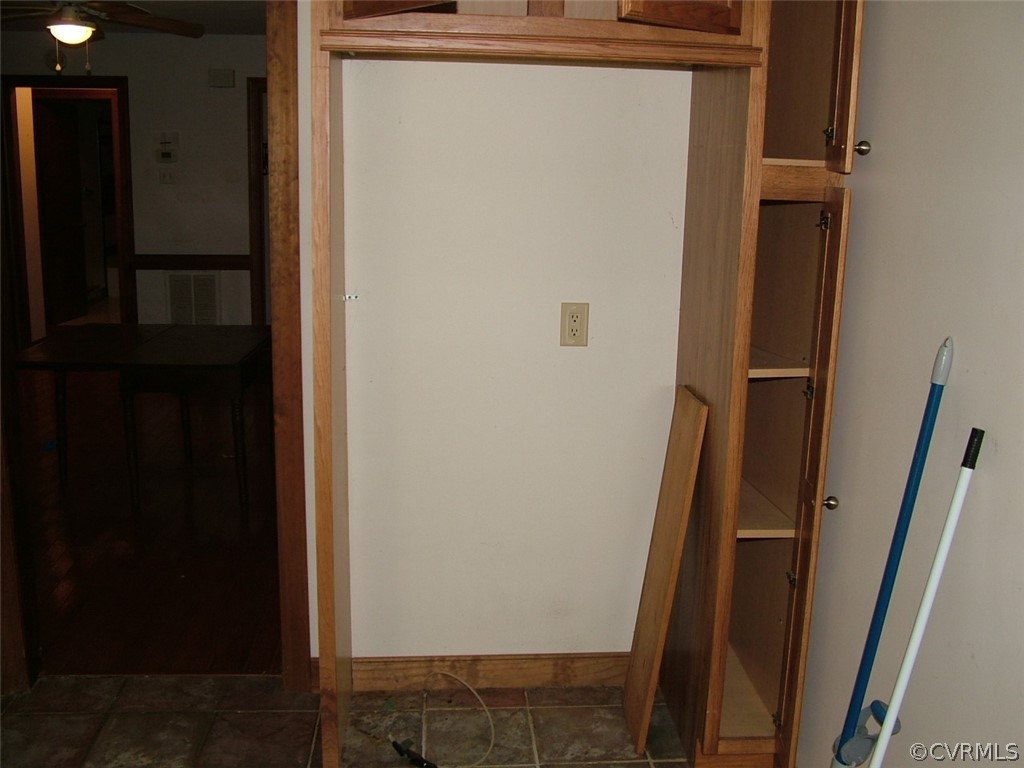 7401 Narrowridge Road Henrico, VA 23231 - Photo 10 of 23 storage on side of refrigerator space