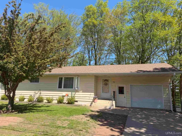 $345,000 | 1609 Elm Avenue, Marquette, MI 49855