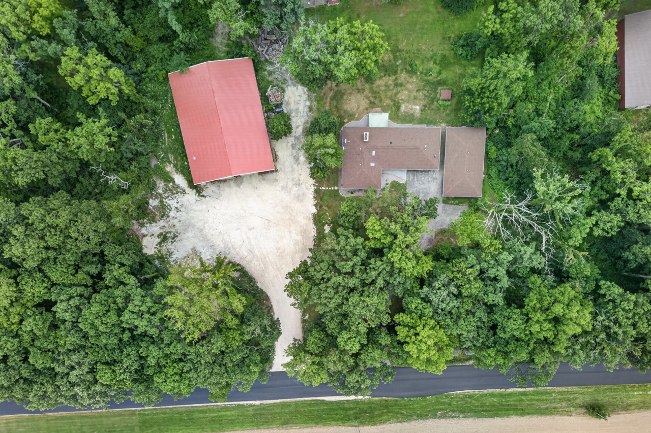 14309 K K B Road Capron, IL 61012 - Photo 2 of 50 Gallery Image 2