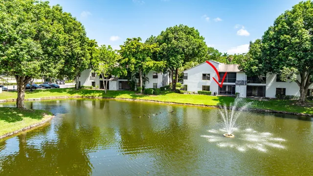 $320,000 | 4771 Northwest 22nd Street, Unit 42121, Pompano Beach, FL 33063