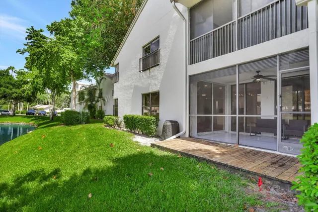 $320,000 | 4771 Northwest 22nd Street, Unit 42121, Pompano Beach, FL 33063